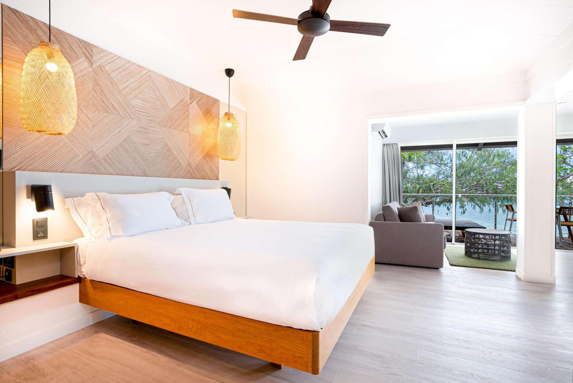 Doubletree By Hilton Noumea Ilot Maitre Resort Exterior photo