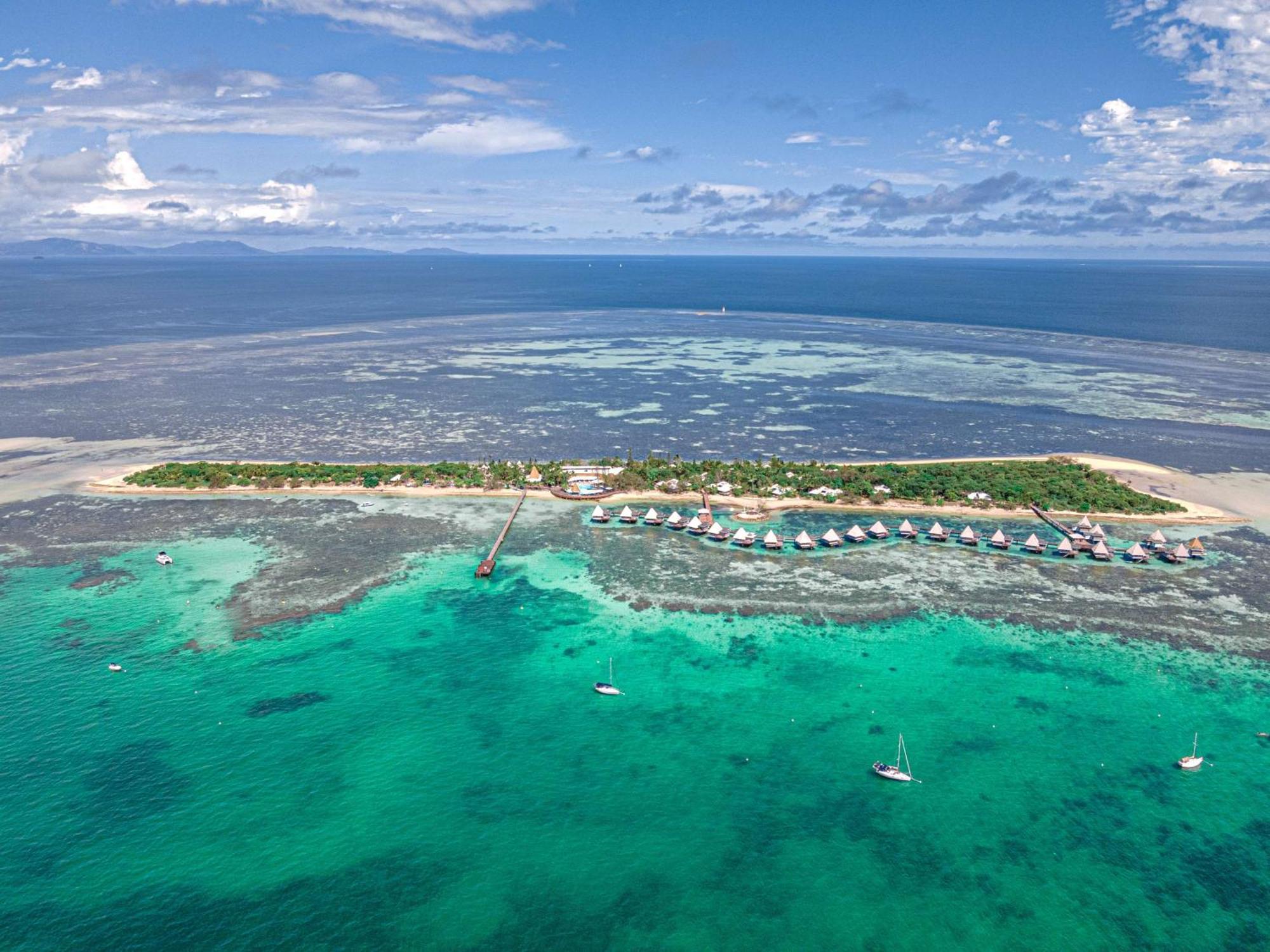 Doubletree By Hilton Noumea Ilot Maitre Resort Exterior photo