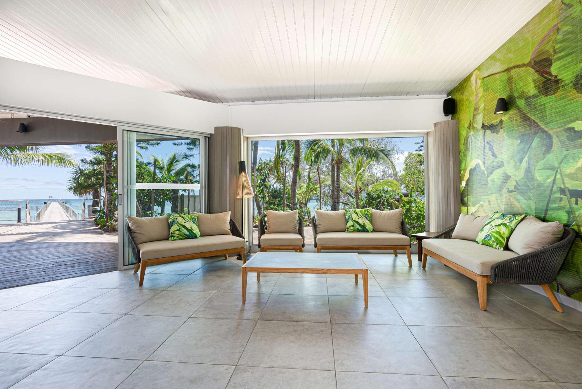 Doubletree By Hilton Noumea Ilot Maitre Resort Exterior photo